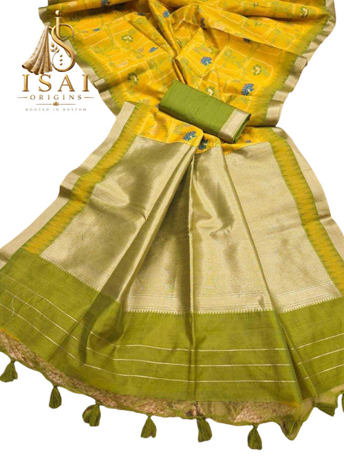 AALAYAM - The Soft Khadi Raw Silk Temple Border Pichwai Saree with Golden Zari Pallu